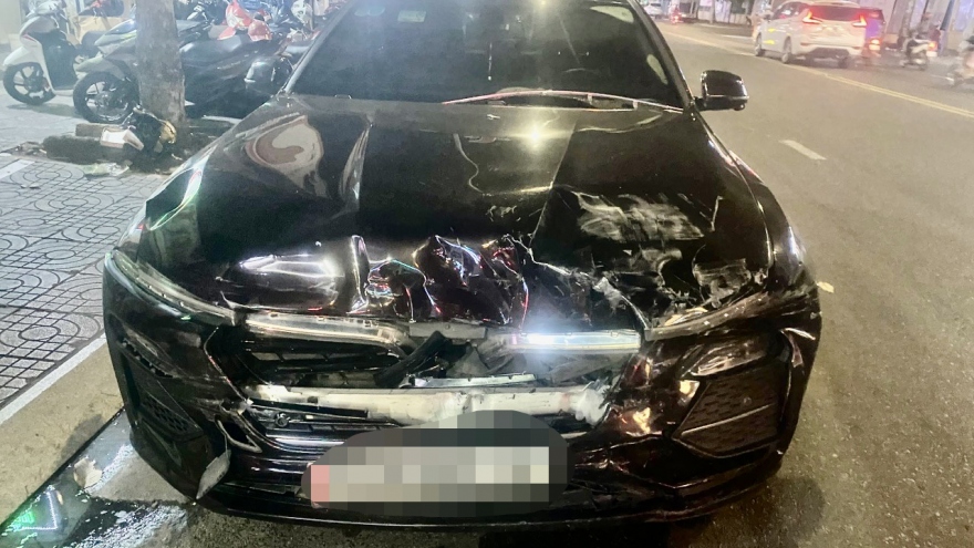 2 xe ô tô đâm nhau trực diện ở Bà Rịa - Vũng Tàu: Bắt khẩn cấp 2 tài xế