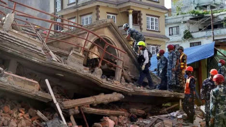 Động đất ở Nepal: Số người thiệt mạng tăng lên 128