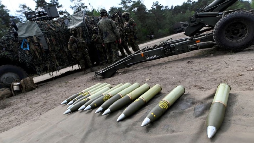 Tình thế bấp bênh của quân đội Ukraine khi phương Tây cạn kiệt đạn pháo