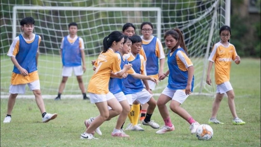 Football match spreads message of gender quality