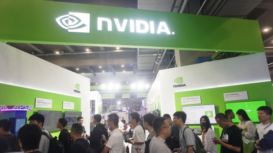 Doanh thu Nvidia tăng gấp ba lần nhờ bùng nổ chip AI