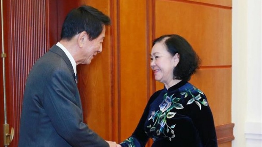 Party official hosts former Special Ambassador for Vietnam-Japan