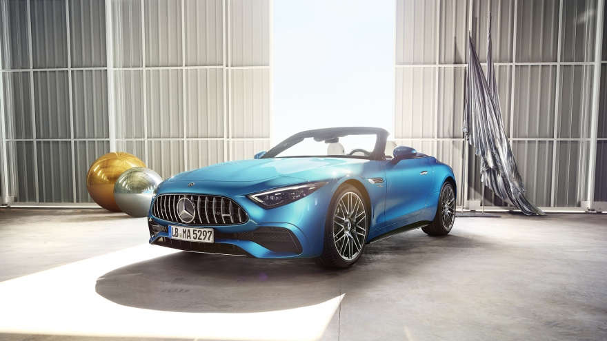 Chi tiết bộ đôi Mercedes AMG SL giá từ gần 7 tỷ đồng tại Việt Nam