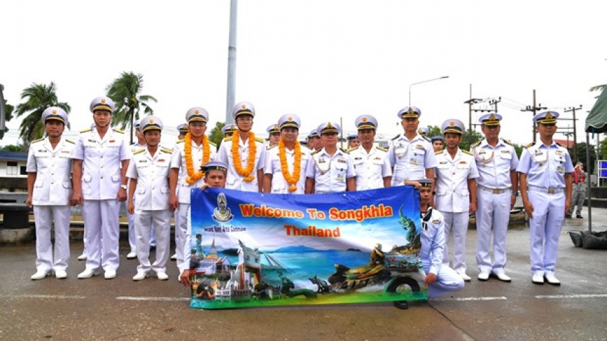Navies of Vietnam, Thailand boost exchanges