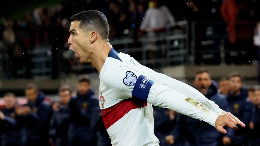 Ronaldo ghi bàn, Bồ Đào Nha nối dài mạch toàn thắng ở vòng loại EURO 2024