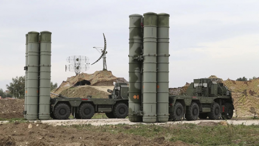 40N6 - Tên lửa mới giúp tăng gấp đôi tầm đánh chặn của S-400 Nga