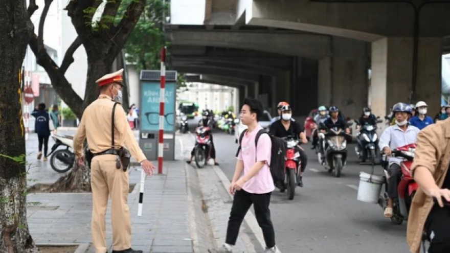 Người đi bộ vi phạm luật giao thông sẽ bị phạt tù trong trường hợp nào?