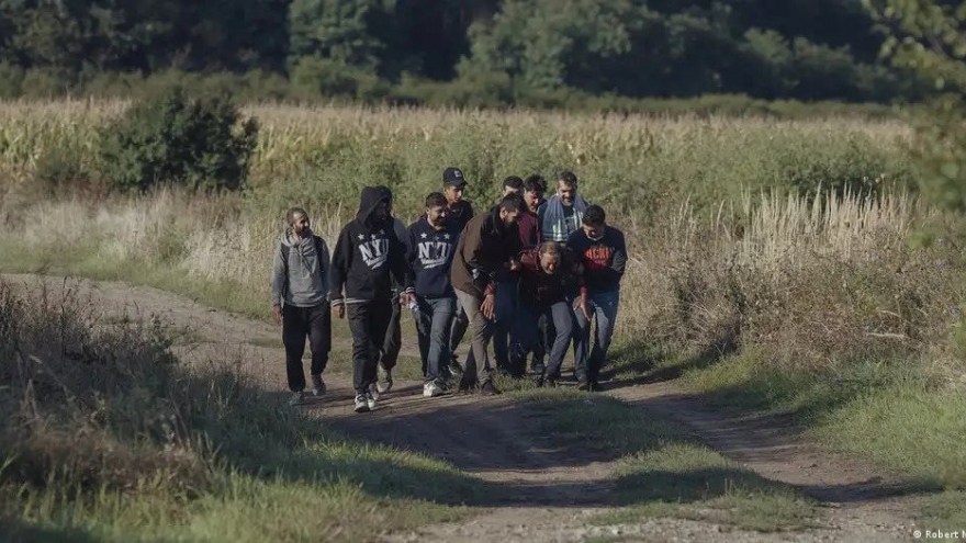 Slovakia hủy bỏ kiểm soát biên giới với Hungary chỉ sau 1 ngày áp dụng