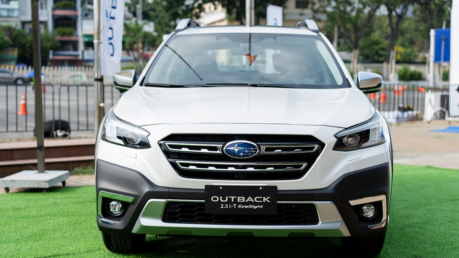 Bảng giá xe ô tô Subaru tháng 11: Ưu đãi "sốc" lên tới gần nửa tỷ đồng