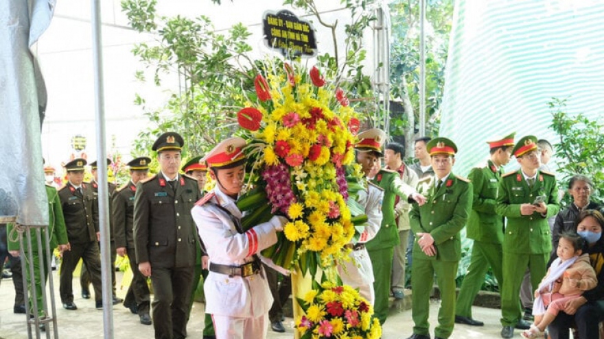 Thăng hàm Đại úy cho Thượng úy Trần Trung Hiếu hy sinh khi làm nhiệm vụ