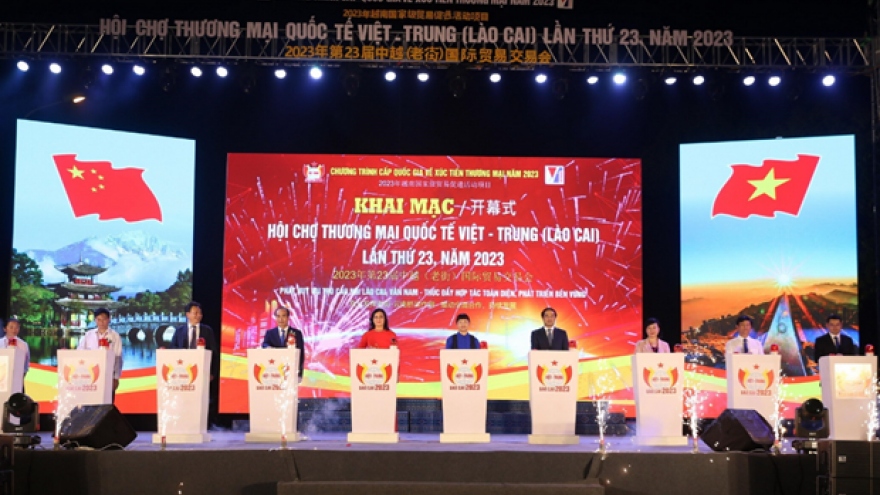 Lao Cai hosts 23rd Vietnam - China international trade fair