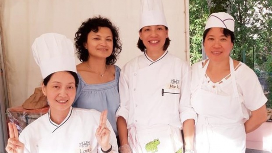 Overseas Vietnamese in Luxembourg believe in prospects of bilateral relations