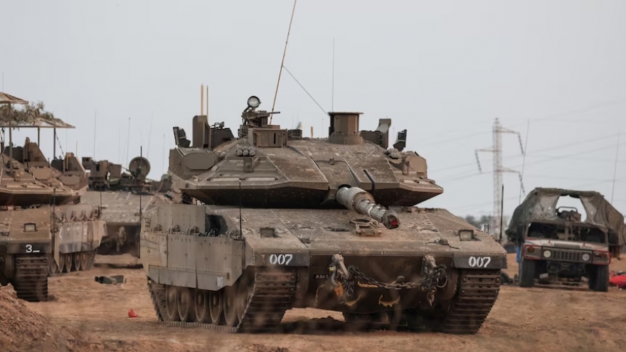 Xe tăng Israel lần đầu tiến vào Trung tâm tâm Gaza