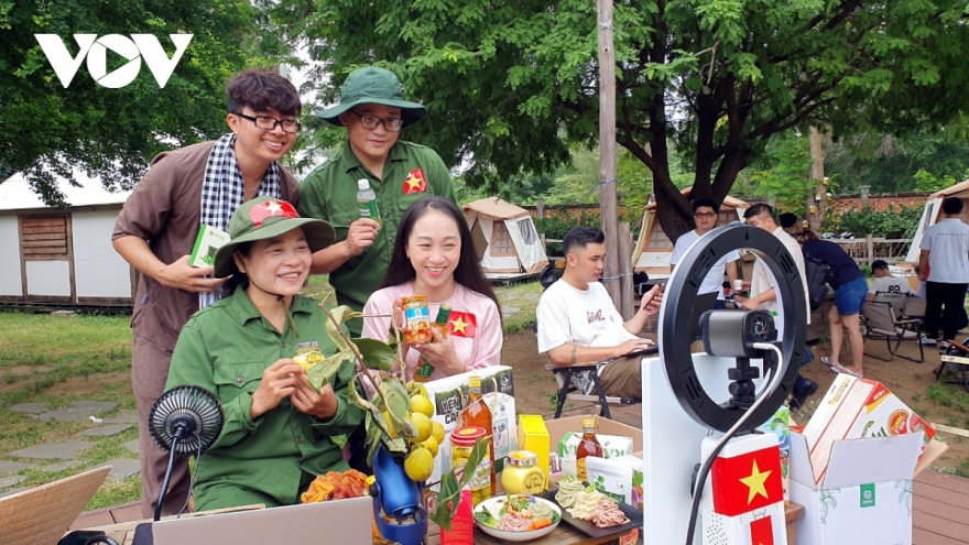 Thương mại điện tử hỗ trợ tiêu thụ, xuất khẩu nhiều nhóm hàng chủ lực