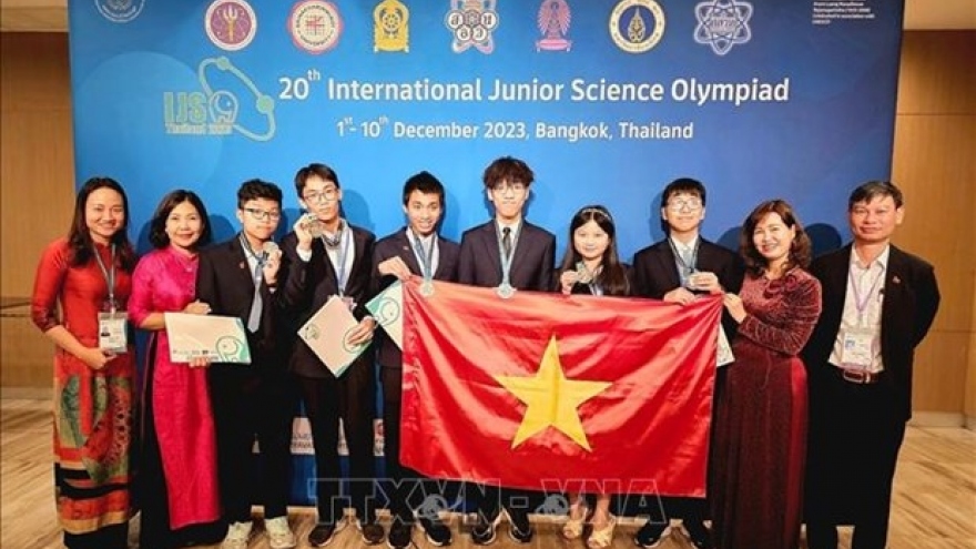 Hanoi students win six medals at Int’l Junior Science Olympiad