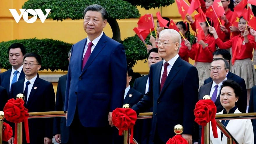 Vietnamese Party chief hosts welcome ceremony for top Chinese leader