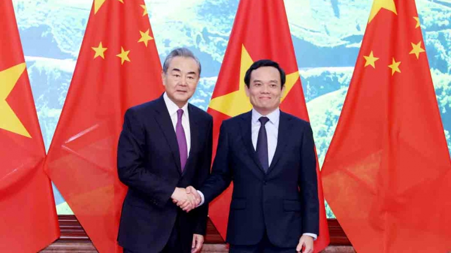 Chinese FM Wang Yi in Hanoi for Vietnam – China cooperation committee meeting