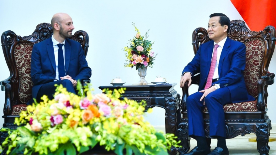 France to step up cooperation with Vietnam in public service transparency
