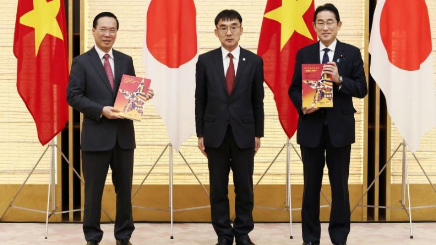 ERIA presents “Vietnam 2045” Publication to Vietnamese and Japanese leaders