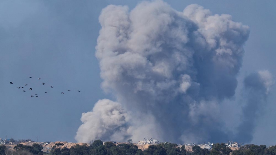 Israel không kích 300 mục tiêu của Hamas tại Gaza, tấn công phủ đầu Hezbollah