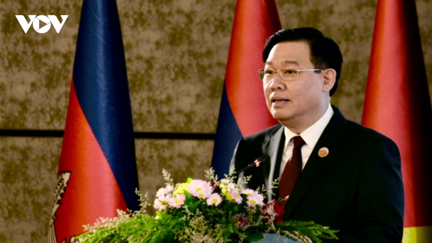 Vietnam puts forwards cooperation initiatives at first CLV parliamentary summit