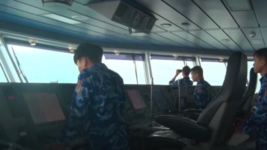 Đang khẩn trương tìm kiếm 5 ngư dân mất tích trên vùng biển Khánh Hòa