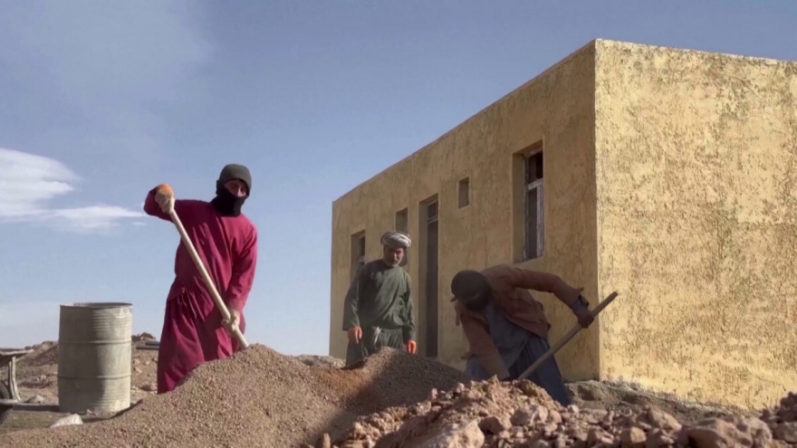 Afghanistan tái thiết nhà ở cho người dân vùng động đất