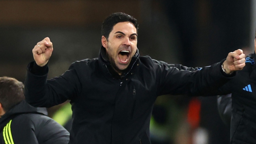 Ăn mừng quá khích khi Arsenal thắng Luton Town, HLV Arteta bị cấm chỉ đạo