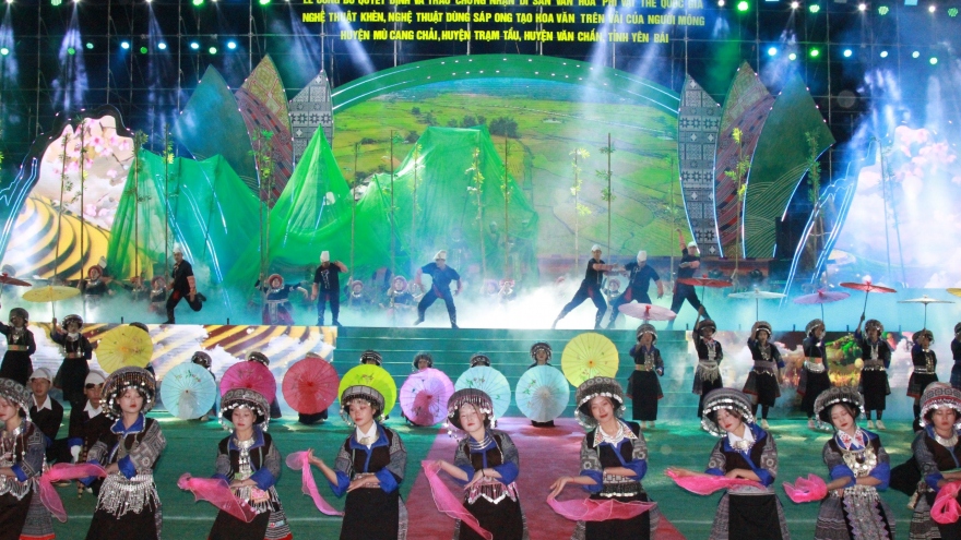 Yên Bái khai mạc Festival trình diễn Khèn Mông và Lễ hội hoa Tớ Dày năm 2023