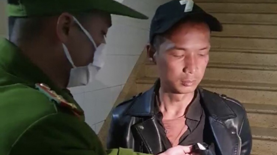 Tạm giữ đối tượng tàng trữ ma túy lang thang trong bệnh viện ở Đà Lạt