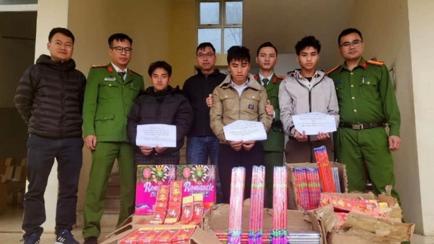 Police bust massive firecracker, gingseng smuggling ring from China