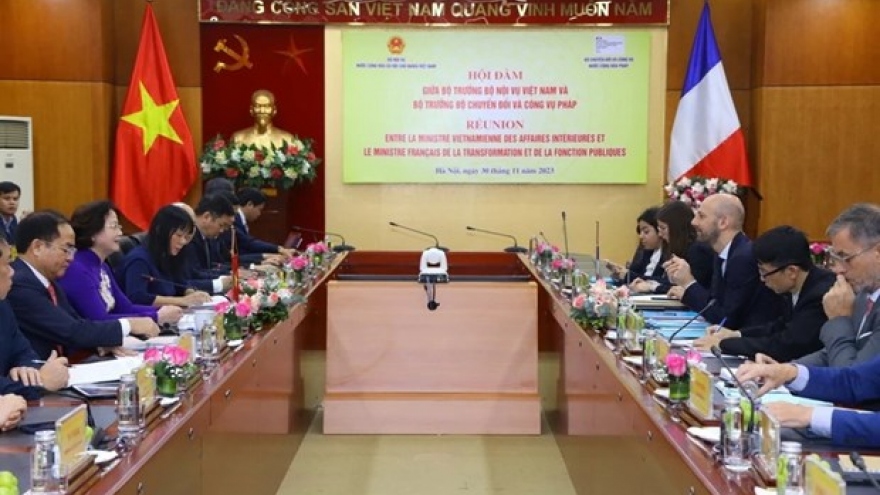 Vietnam, France cooperate in digital transformation, public service reform