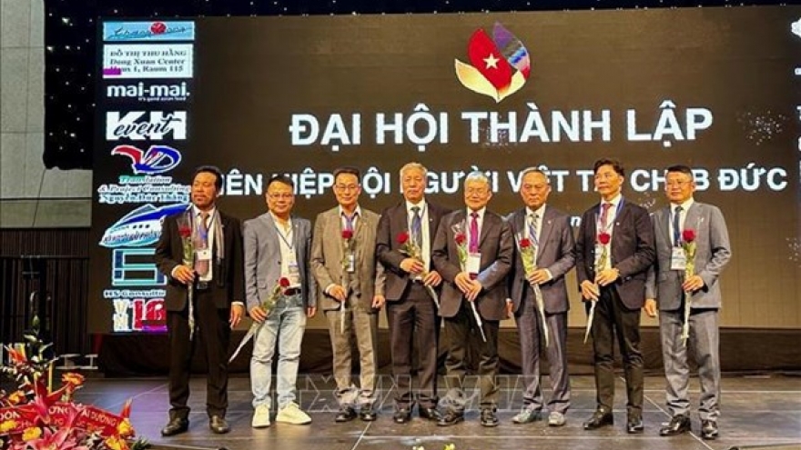 Federation of Vietnamese people associations set up in Germany