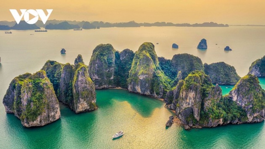 Ha Long Bay among world’s top 10 most-visited natural wonders