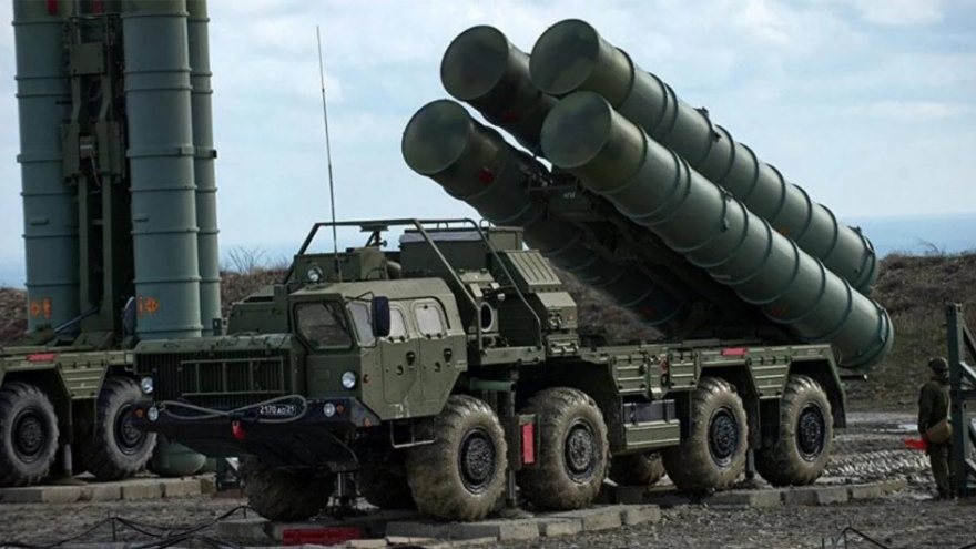 S-400 của Nga sẽ sử dụng tên lửa mới đối phó F-16 phương Tây gửi cho Ukraine