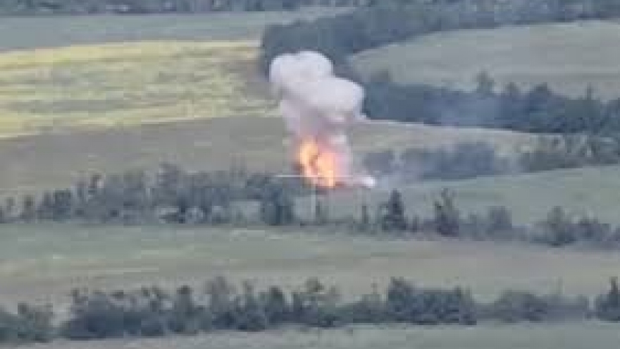 Chiến đấu cơ Nga dội bom lượn phá hủy cứ điểm của Ukraine tại Kherson