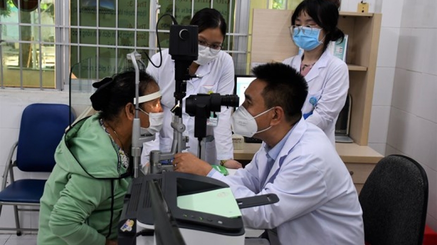 Australian fund helps Ba Ria – Vung Tau improve quality of refraction service