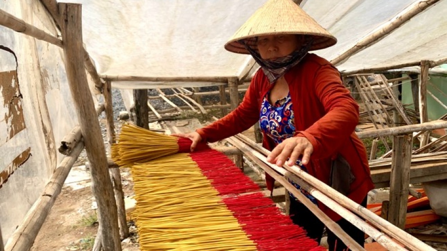 Ho Chi Minh City’s 100-year-old incense-making village busy ahead of Tet