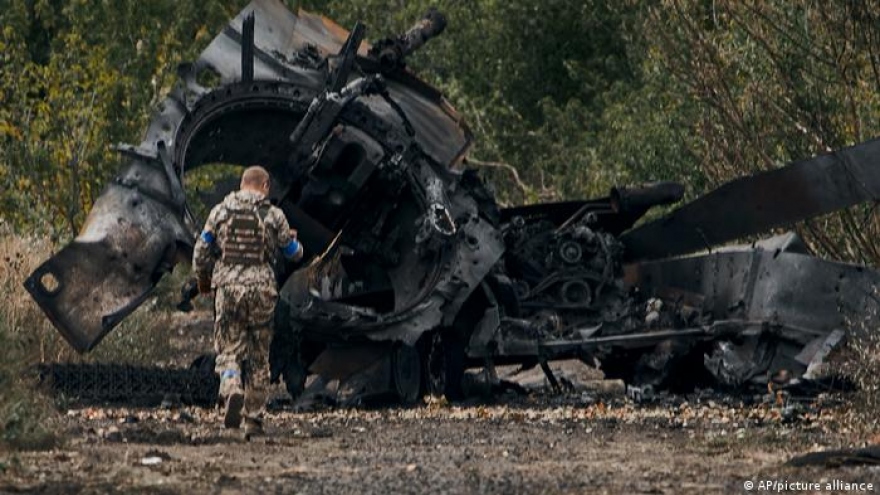Nga ồ ạt dội hỏa lực tại 112 khu vực, bắn nổ kho đạn dược và vũ khí Ukraine
