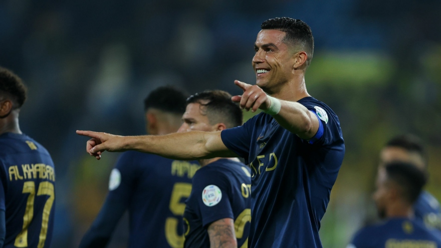 Ronaldo ghi bàn, Al Nassr ngược dòng ngoạn mục trước Al Taawon