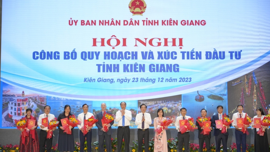 Phó Thủ tướng Trần Lưu Quang dự công bố quy hoạch tỉnh Kiên Giang
