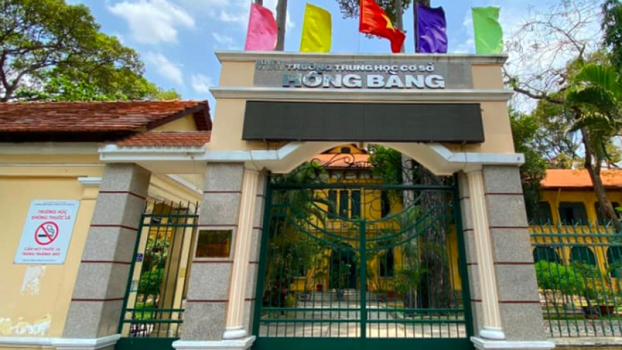 Học sinh lớp 8 ở TP.HCM bị giáo viên đánh gãy xương bả vai