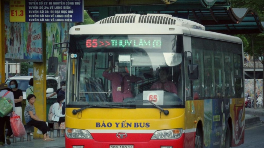 Hà Nội vận hành 31.000 lượt xe buýt phục vụ người Tết dương lịch