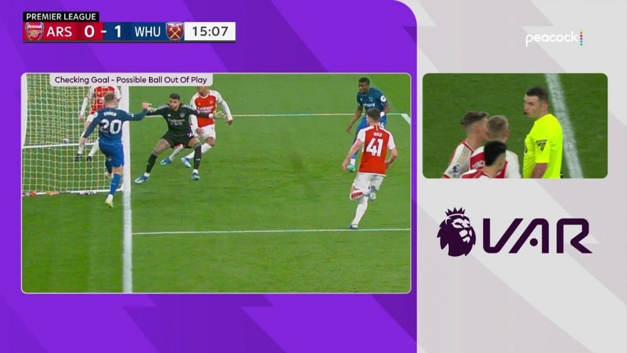 VAR gây tranh cãi trong ngày Arsenal mất ngôi đầu Ngoại hạng Anh