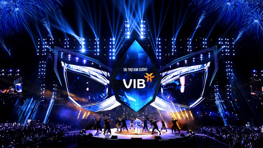 VIB hòa nhịp cùng khán giả tại The Masked Singer Vietnam All-Star Concert 2023