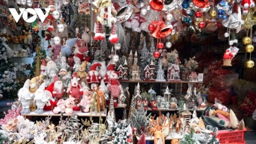 Vietnam among biggest exporters of Christmas decoration products to US