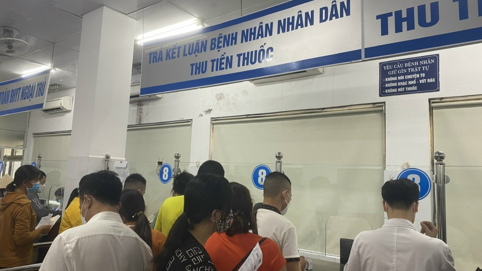 Bệnh nhân mua thuốc, vật tư y tế do bệnh viện thiếu sẽ được thanh toán bù?