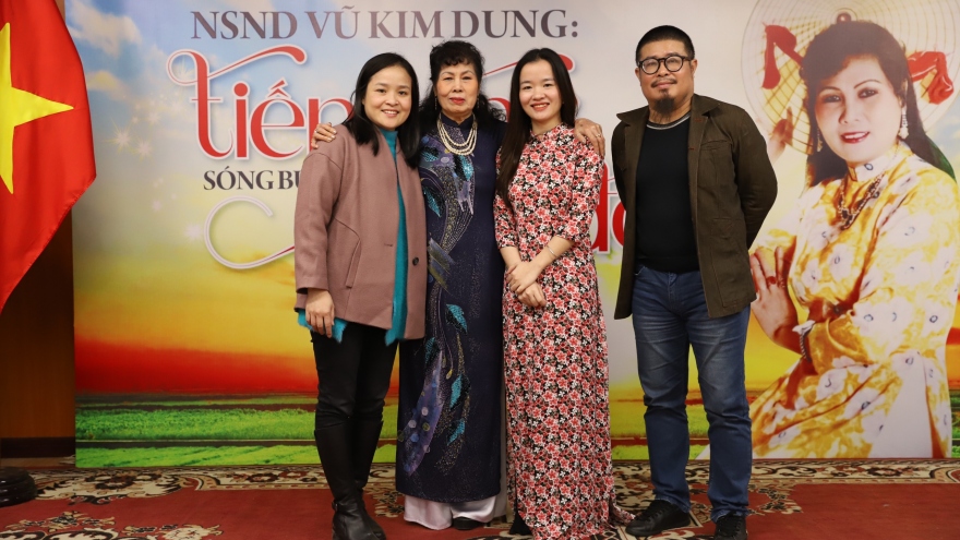 NSND Vũ Kim Dung - Tiếng thơ sóng bước cuộc đời