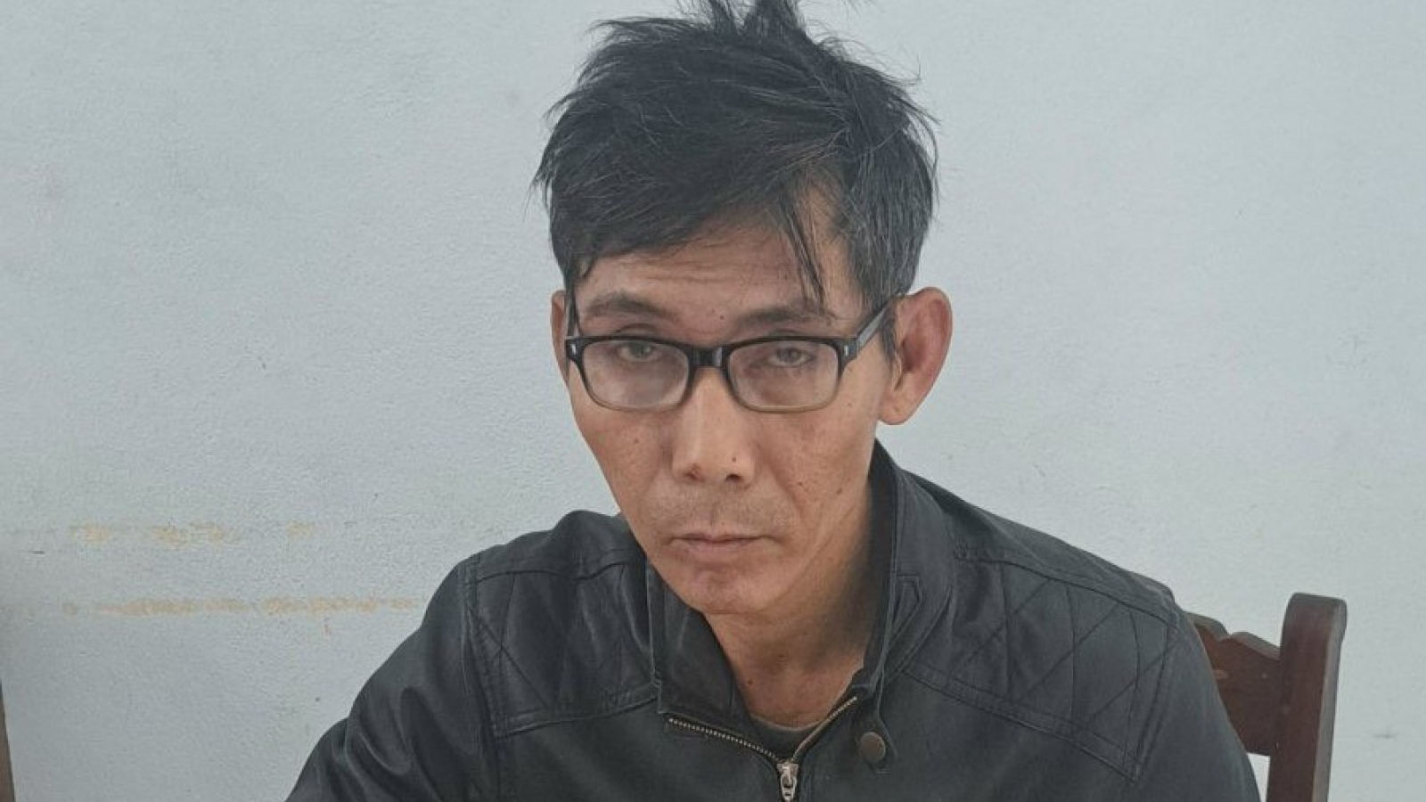 Bắt quả tang đối tượng “thủ súng” và tàng trữ ma túy