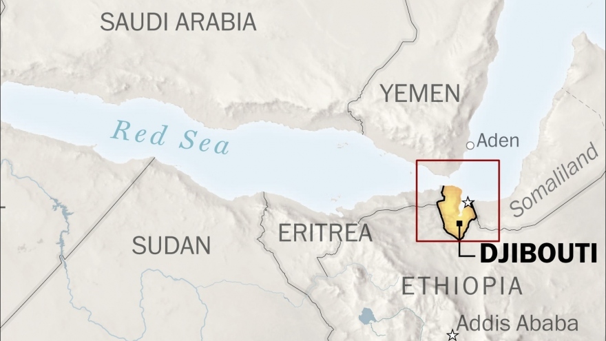 Biển Đỏ chưa yên sóng, Houthi gia tăng tấn công Mỹ và Anh